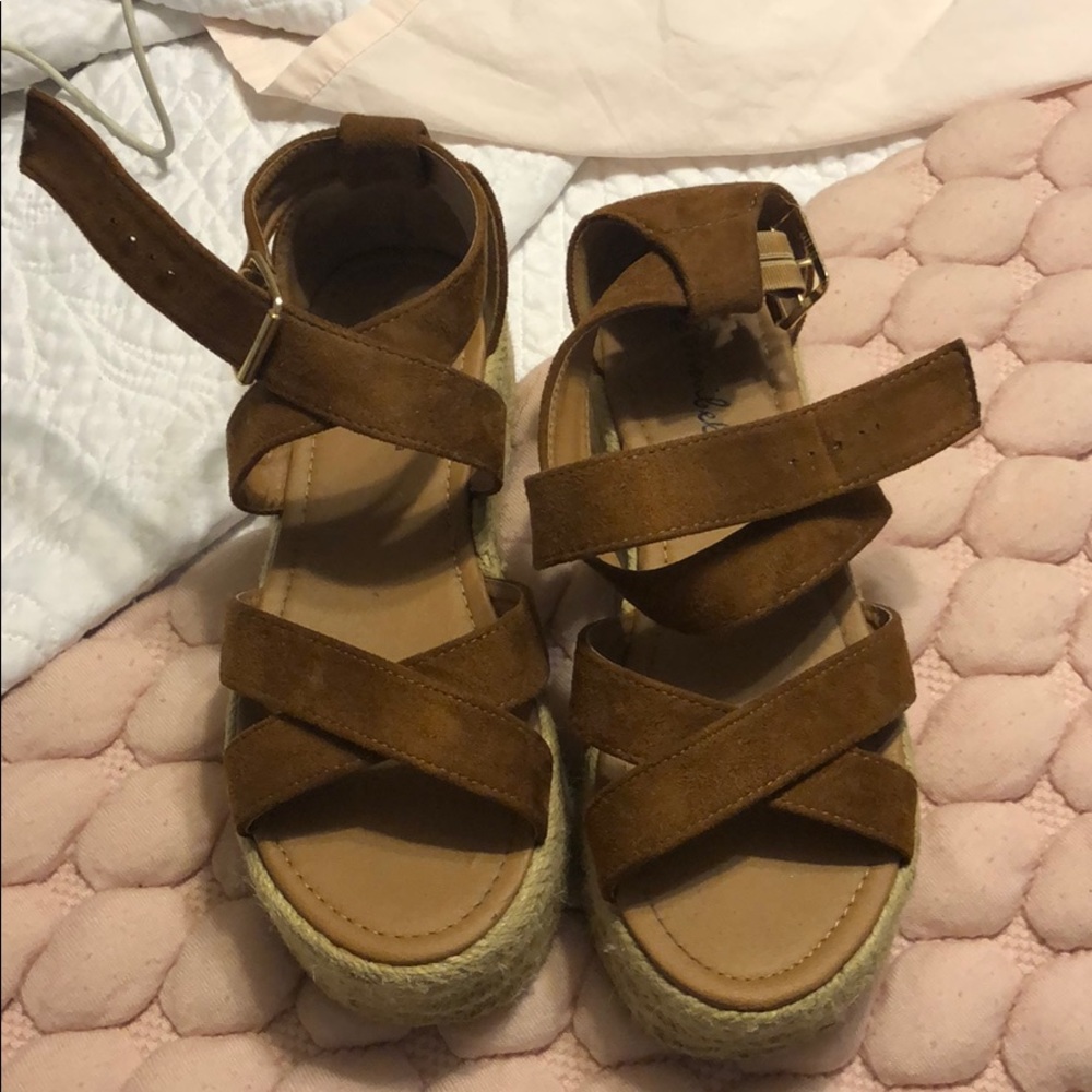 Brown platforms